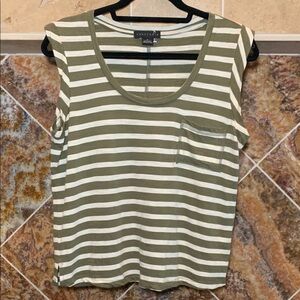 Women’s Sanctuary Traveler Twist Sleeve Tee in Ecru Size Small